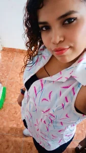 Katerine_200 Public Pic
