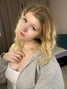 ShontaWasilko Sexy top Pic 2