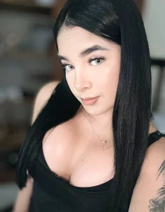 Amy_ruizz I'm not just a pretty face... I'm also malicious 😏😈 Immagine  4