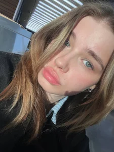 EarthaStinett Lines and feelings Pic