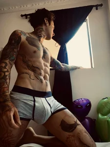 CryBoy13Public图片