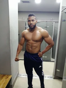 karsonmorris: gym ( 3 фото)