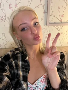 elly_Shine_ Public Foto 2