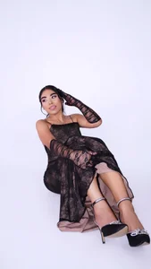 Roxana_gomezz MY #ONE FAN IS ME.👠🖤 Foto 4