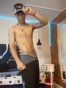 LoganSteel_ This room is very hot😈 slika 4