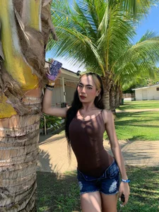 hot_serafina prttyserf Foto