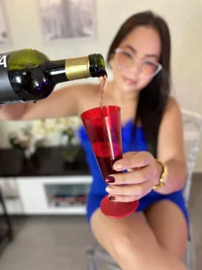 _Victoria_Collins Looks that speak and caresses that awaken desires 🍷💋 Pic 4