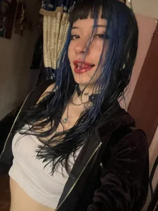 misa_goth Public - {count, plural, one {תמונה אחת} two {שתי תמונות} many {# תמונות} other {# תמונות}}