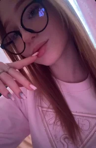 Me in glasses :D de GwenFay Foto 2