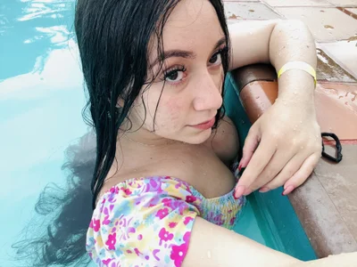 Andrea_Ramos 💛💛 Hình 2