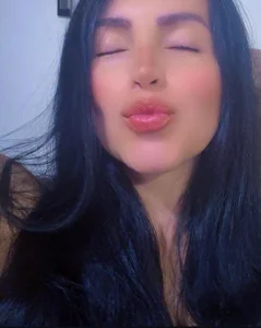 Alana_Mitchell Public Pic 6