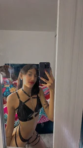 slutt_obedient Public Pic 5