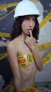 ZaritaLenon sexy builder Pic