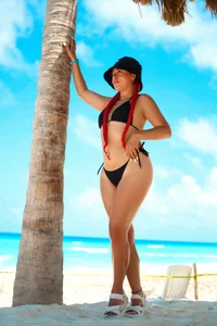 Morgan on the beach 💦 de celeste_sea  4 Imagens