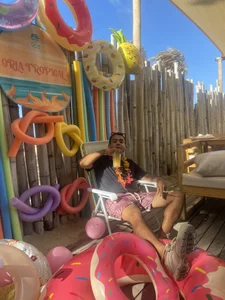 McLovin-10 🏖️ Pic