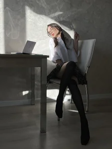 LiaGranger Naughty student Foto 5