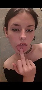 Alisa_Black_Star cute Pic 2