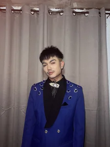 cutievrinx kullanıcısının MR. 👑 albümü -  2 fotoğraf