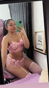 Karla__cute 🩷🥰your pink girl Pic