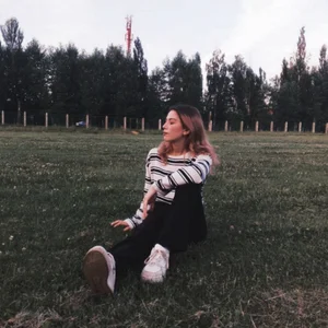 SonyaCubine Public 圖片 4