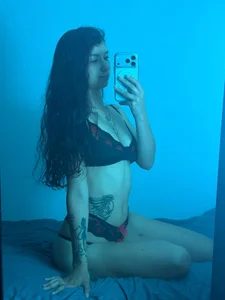 Skinny_queen_20
