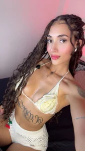 samantha_rogers 👉🏼👈🏼♥️ Pic
