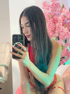 Violeta_Velvet_ Do you like what you see or do you want a little more? 👀💦 Pic