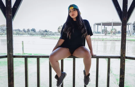 KimDevinne Outdoor Pic 2