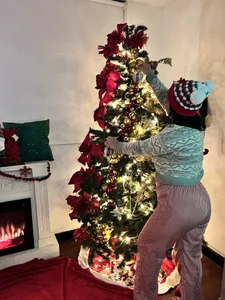 amalla_ Merry Christmas 2024 Pic 7