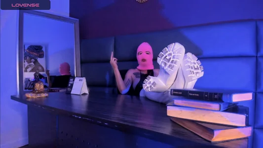 Sarah_Mistress_ UR MASKED BOSS Pic 3