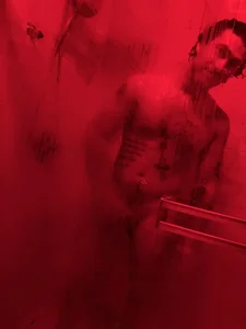 TiggaXXX96 Red Light District Pic 5