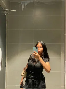 CorrinaThachBlack图片