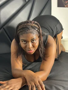 EBANOLILY_ 🤍 Poză