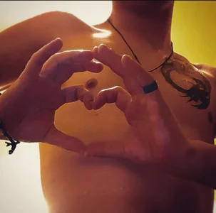 tobi_yours Public Pic