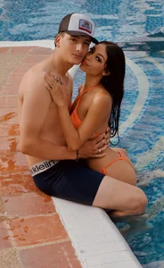 two_milkyway How about a bath with us?💦 Foto