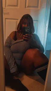 thickmelaninqueen Public slika 5