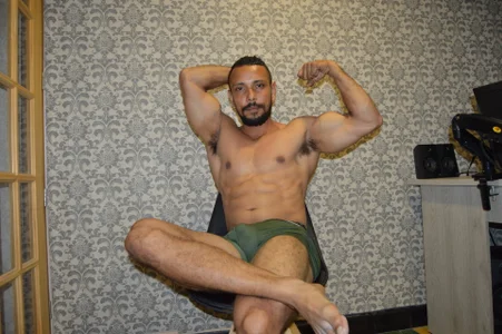 Thiago_SummersのOfice?の 5枚の写真