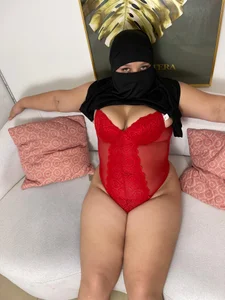 oksaana_arabic Each photo is a temptation... slide slowly and tell me which one turns you on the most 😈📸 Pic 7