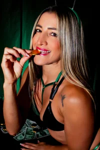 Tayra_Pradit Saint Patrick's Day Pic 5