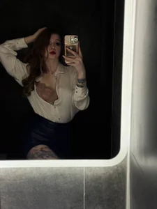 Amy_Davisss leather skirt satin blouse Pic