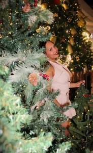 BustyGlow: Christmas 2025 🎄 ( 7 фото)