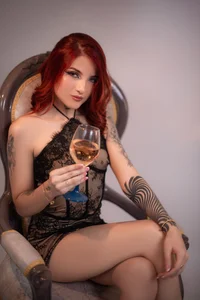 VictoriaRosse_: Come have a drink. 🥂✨❤️‍🔥🥰🔥 ( 3 фото)