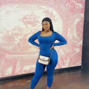 Queen_Tee23 Public Foto