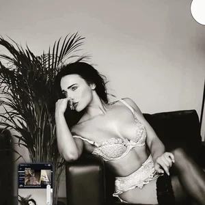 KImFoxxxx Public Pic 3