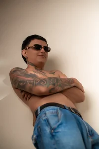 Public de TommyHolland  2 Imagens