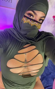 zulema_parvin green 💚 Pic 4