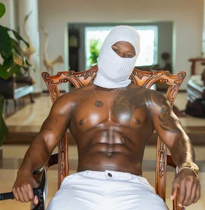 Sam_clarck samm  2টি ছবি