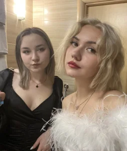 InaChristoffer Kaila and Polly Immagine  5