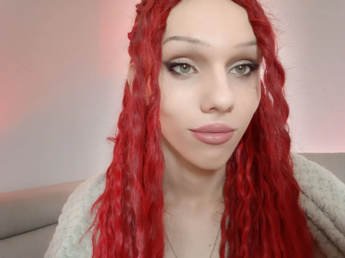 Трендове зображення  7081 Kirana_Hayes