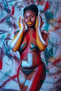 Liz_ortega30 my sexy body in paint Foto 5